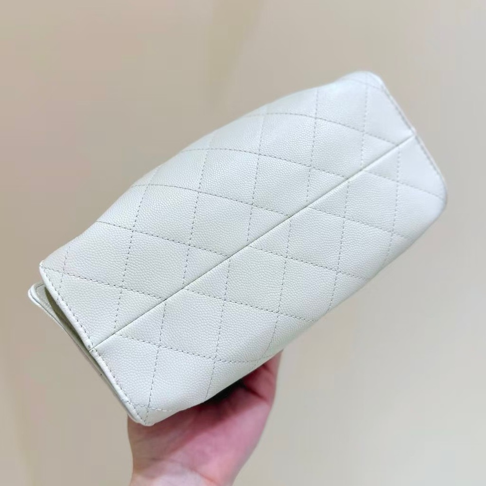 Chanel 2026 New Genuine Leather Women's Bag: Stylish and Versatile Crossbody Bag - Picture 8 of 10